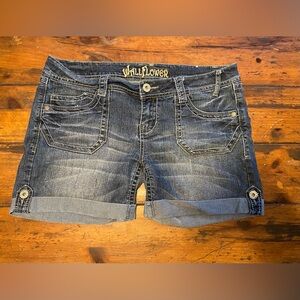Wallflower Women’s Jean Shorts Size 13